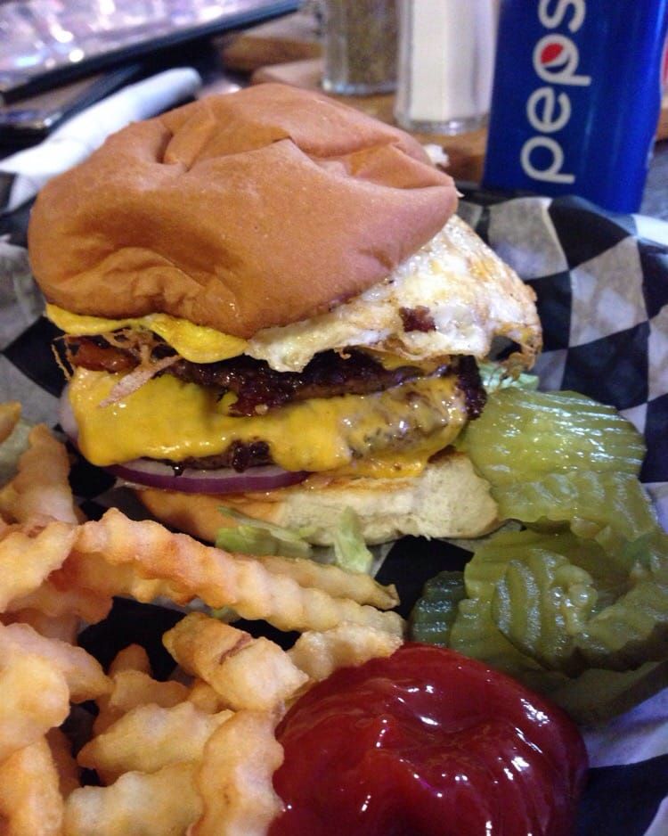 Rides Bar & Grill
