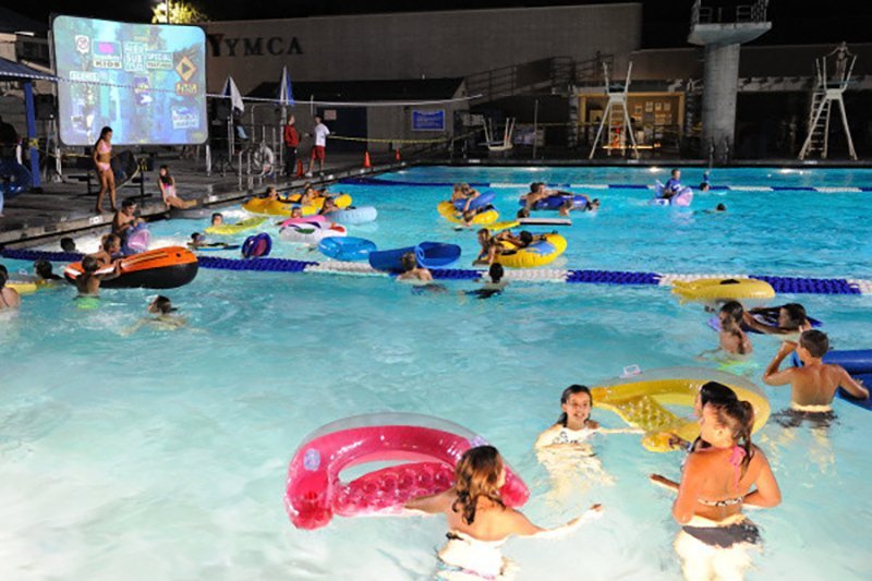 Splash-In Movie & Recreation Swim in Irvine, California