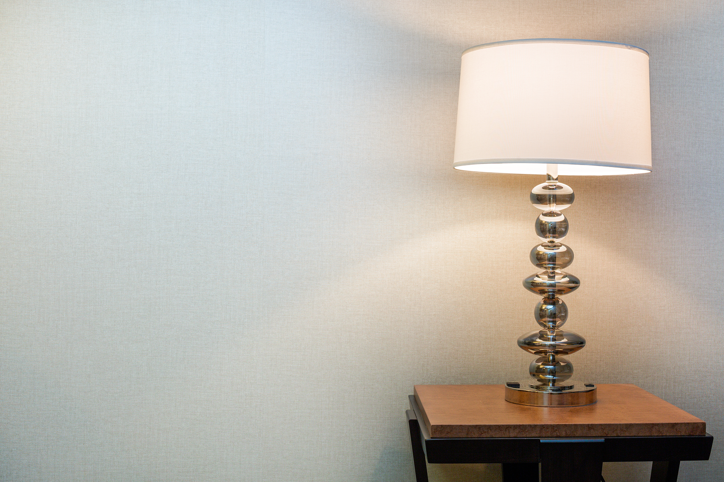 Table lamp