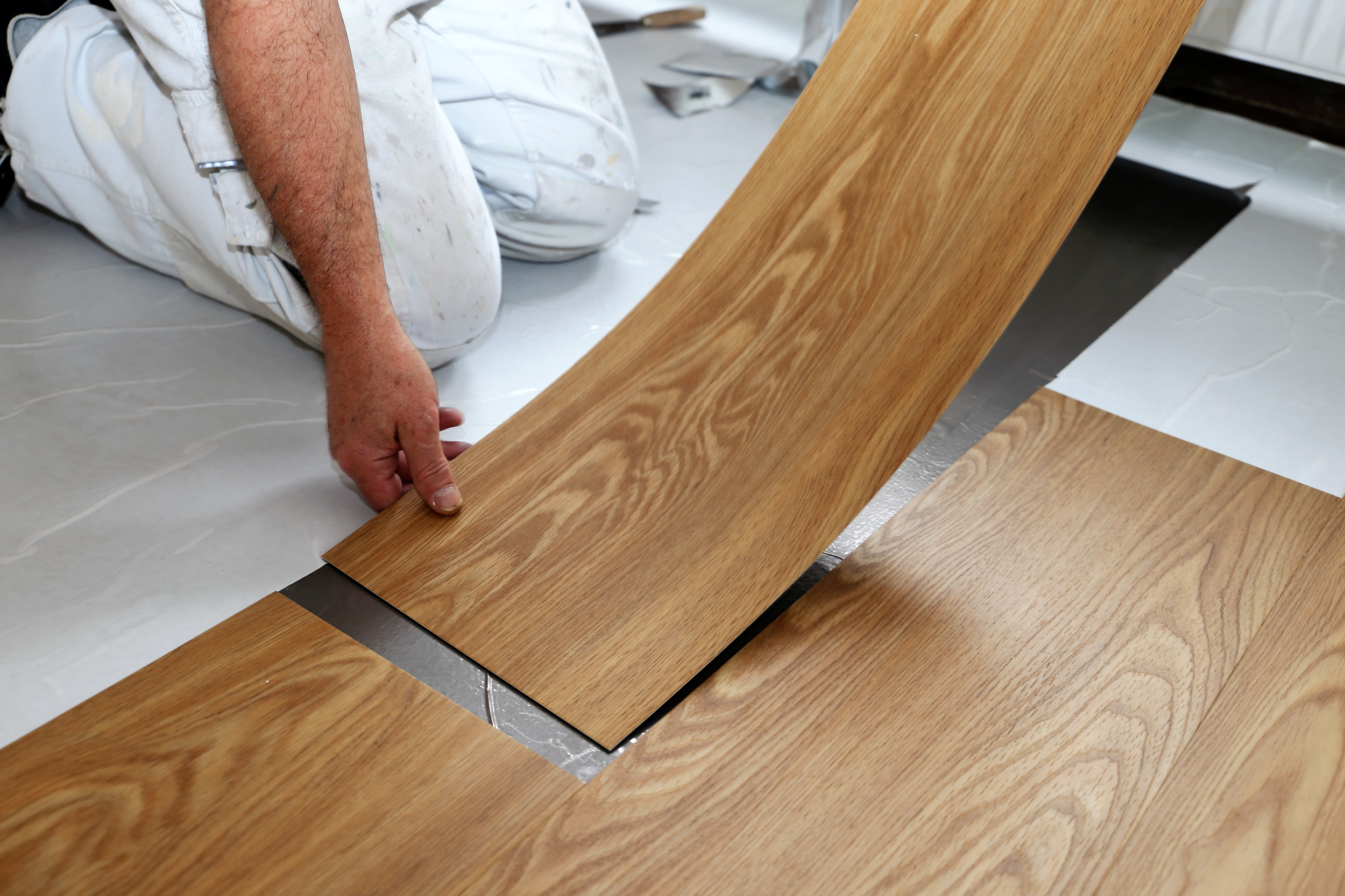 Installing wood vinyl flooring