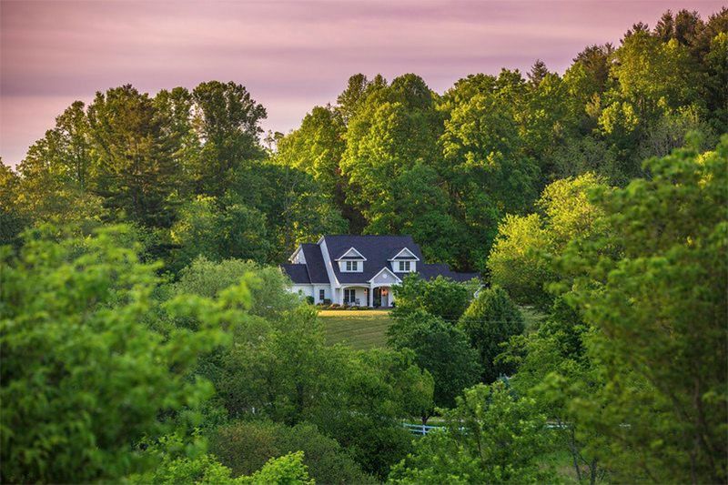 Bed & Breakfast on Tiffany Hill, Mills River, North Carolina