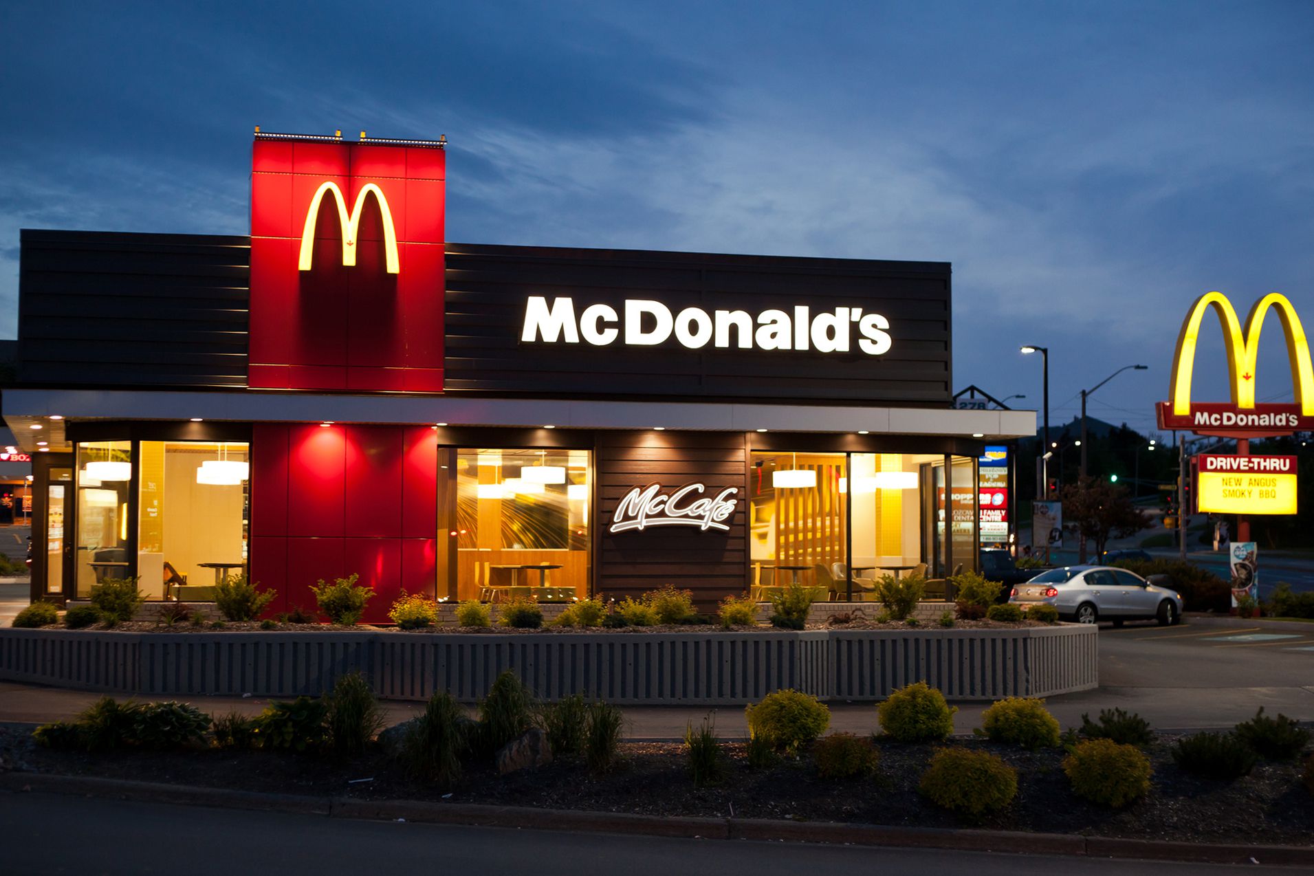 mcdonalds storefront in canada