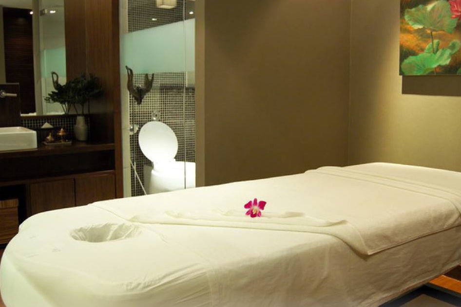 Full-Body Massage, Thai Airways