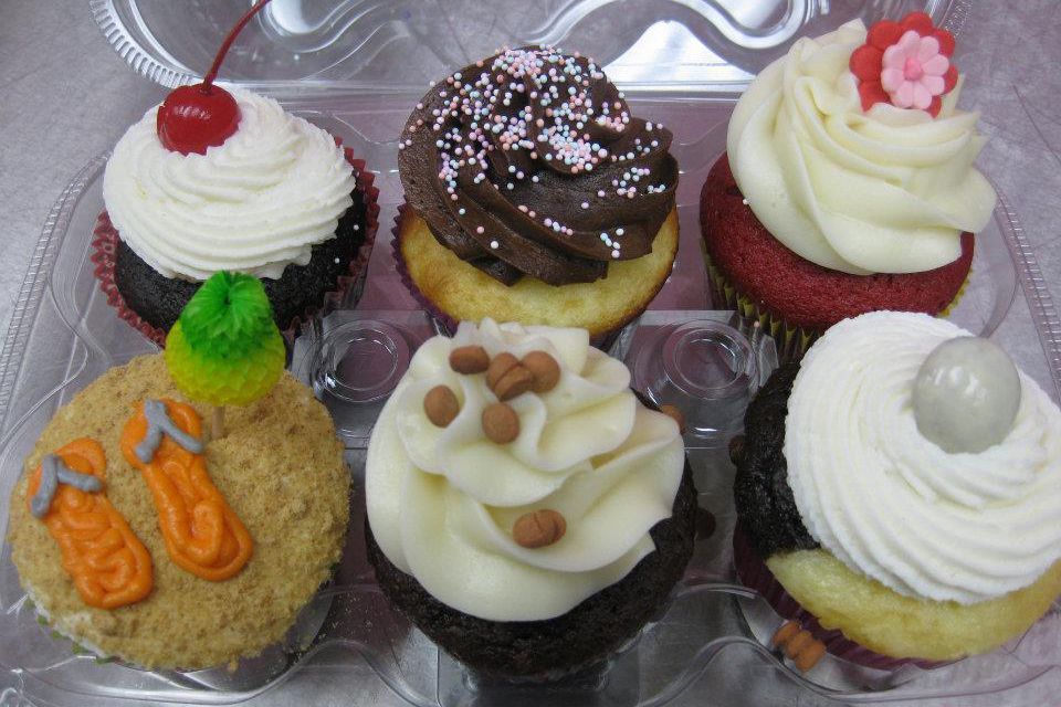 Build-Your-Own Cupcake, Sweet Treats Cupcake Bar and Bakery, Bismarck, North Dakota