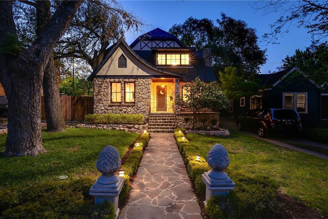 Travis Heights
