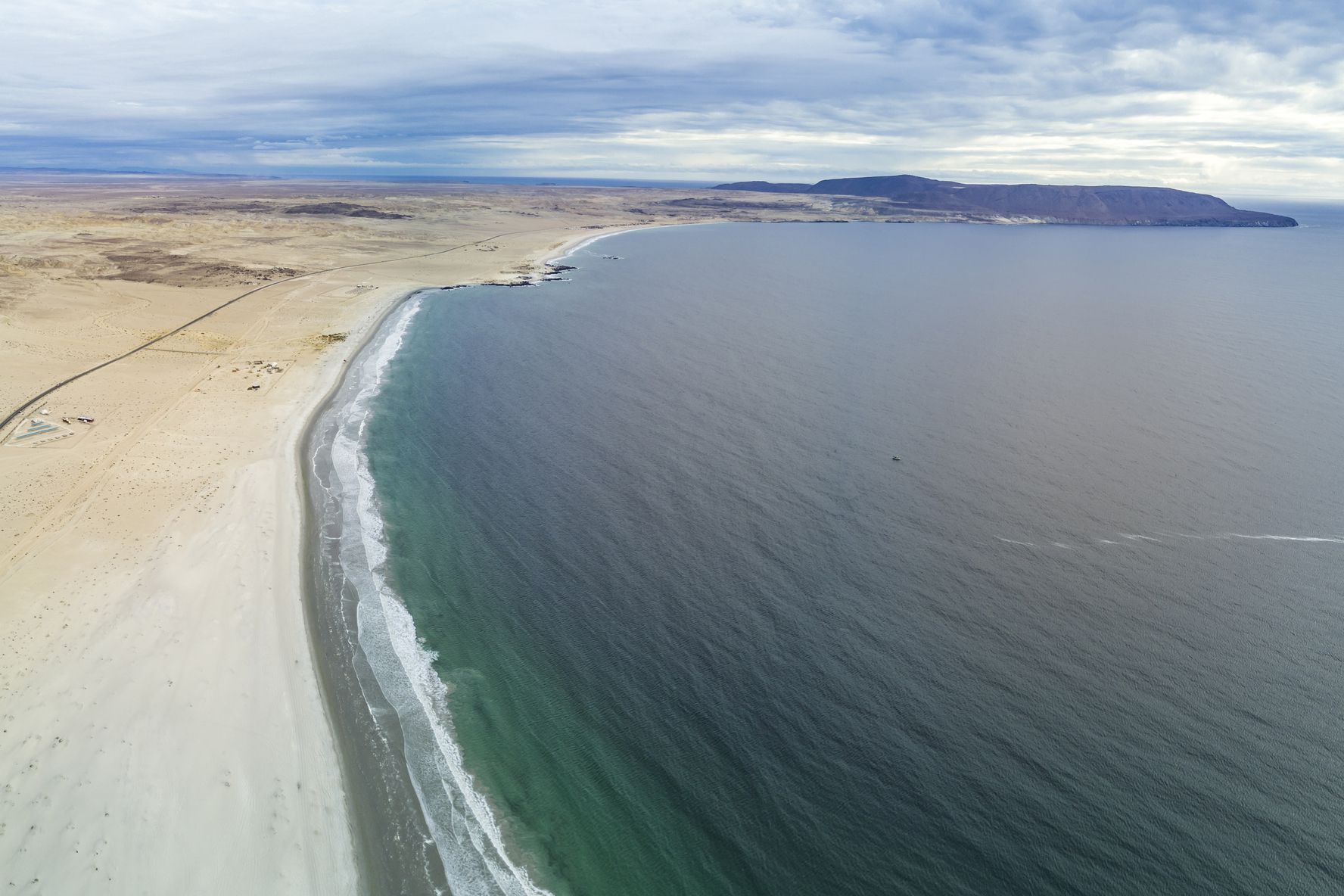 bahía inglesa in northern chile