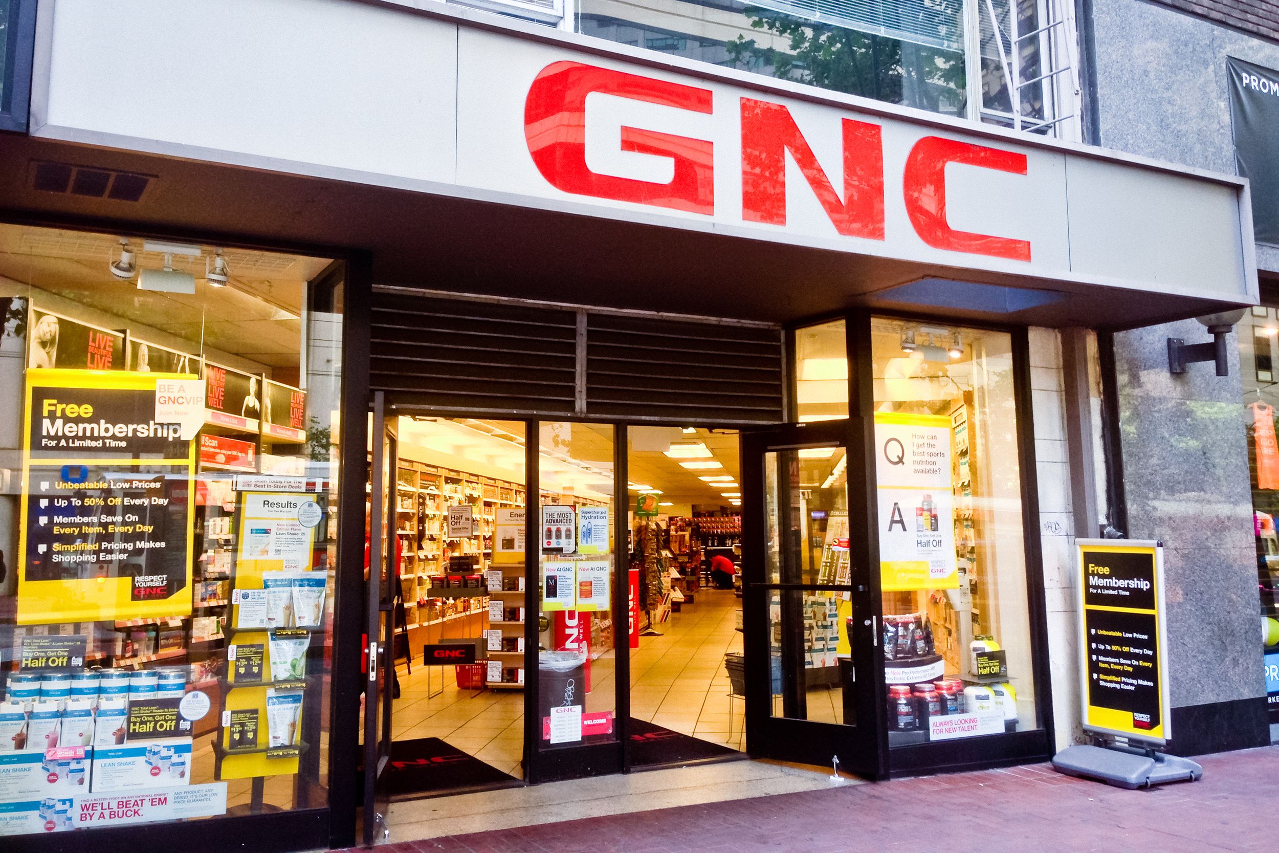 GNC store on Market Street, San Francisco