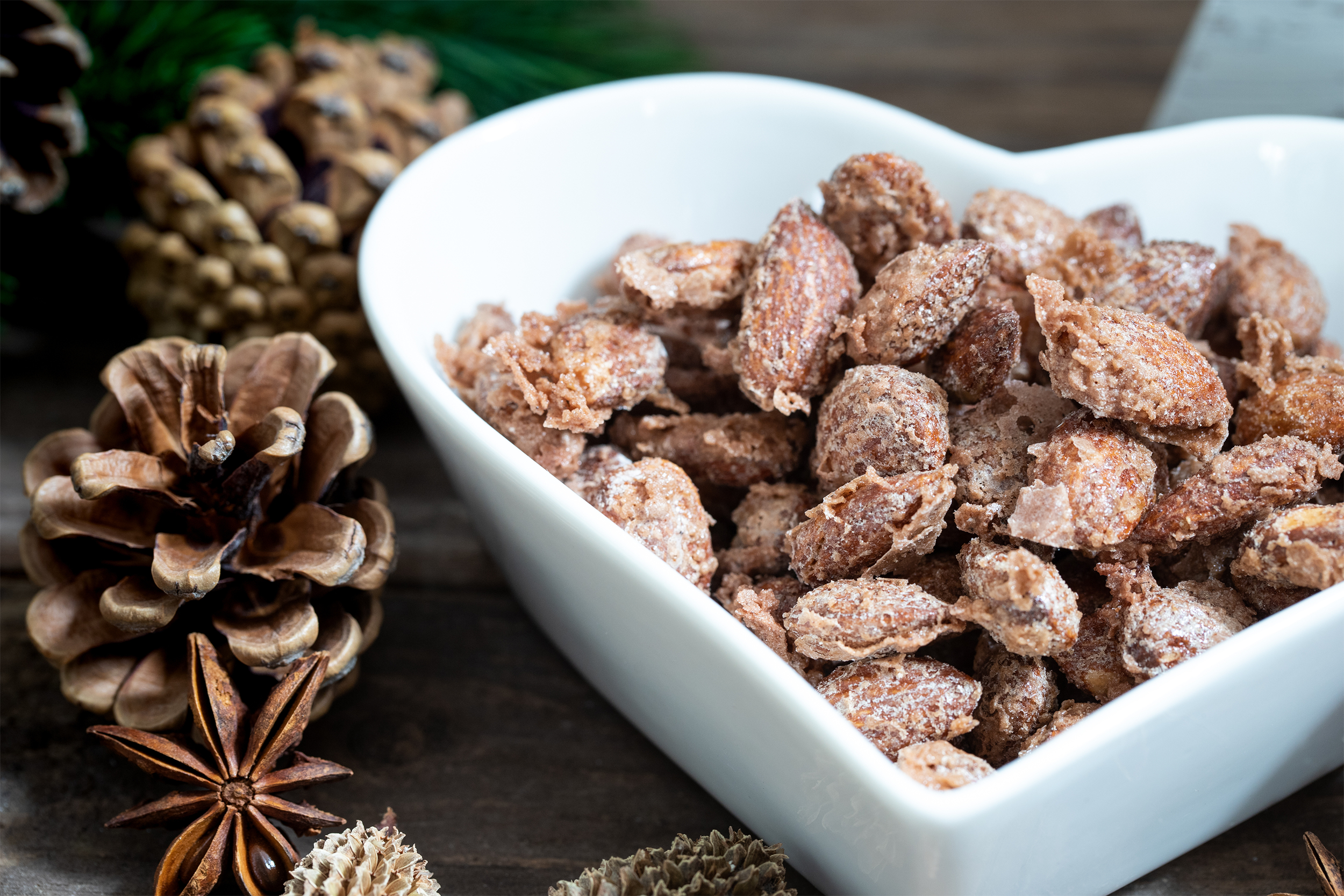 Cinnamon Sugar Candied Almonds