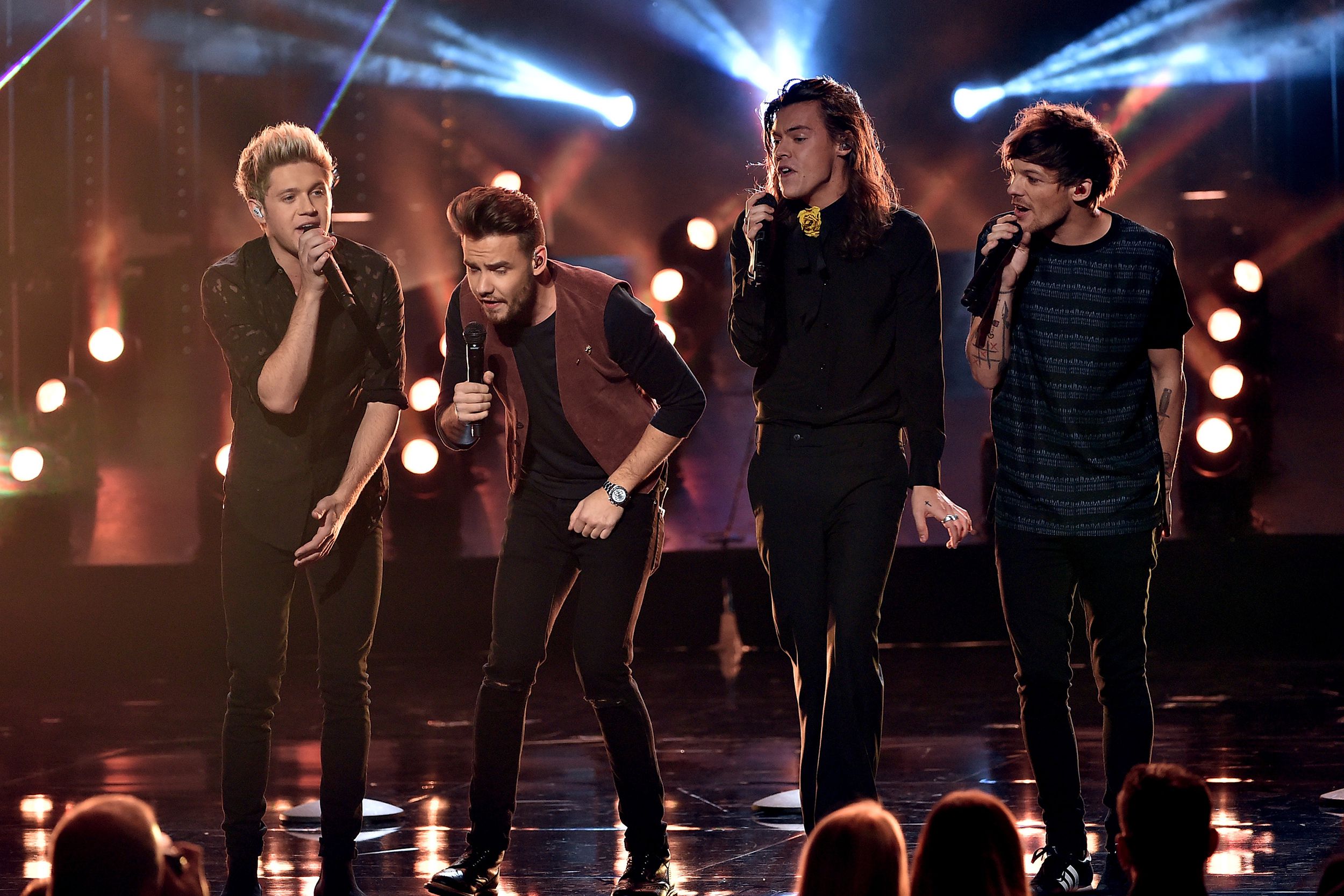 Recording artists Niall Horan, Liam Payne, Harry Styles, and Louis Tomlinson of One Direction perform onstage during the 2015 American Music Awards at Microsoft Theater on November 22, 2015 in Los Angeles, California.