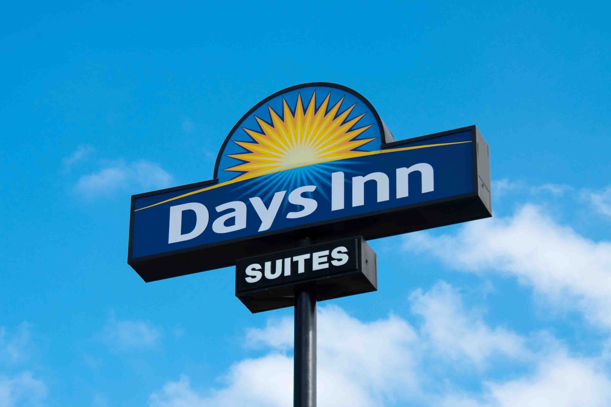 days inn sign
