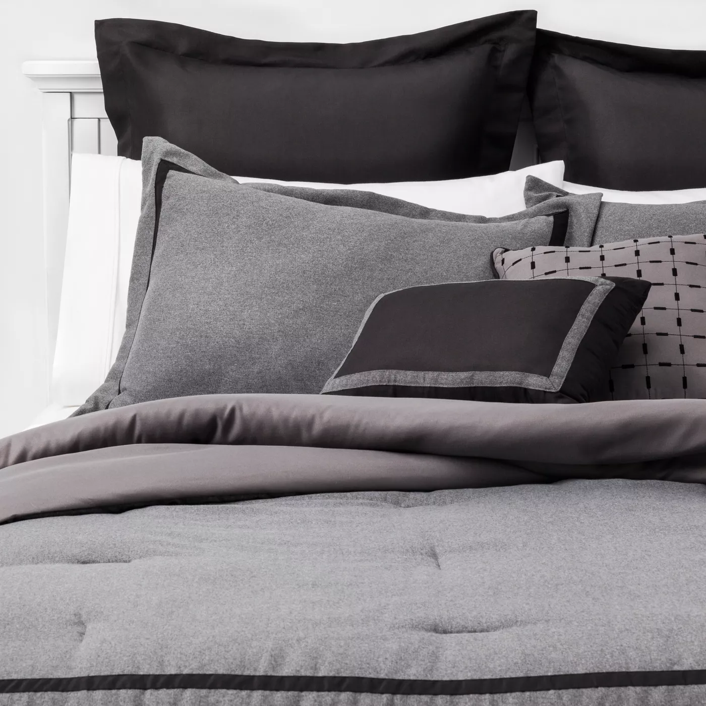 Sanford Comforter Set
