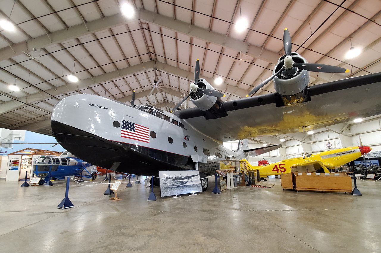 New England Air Museum interior