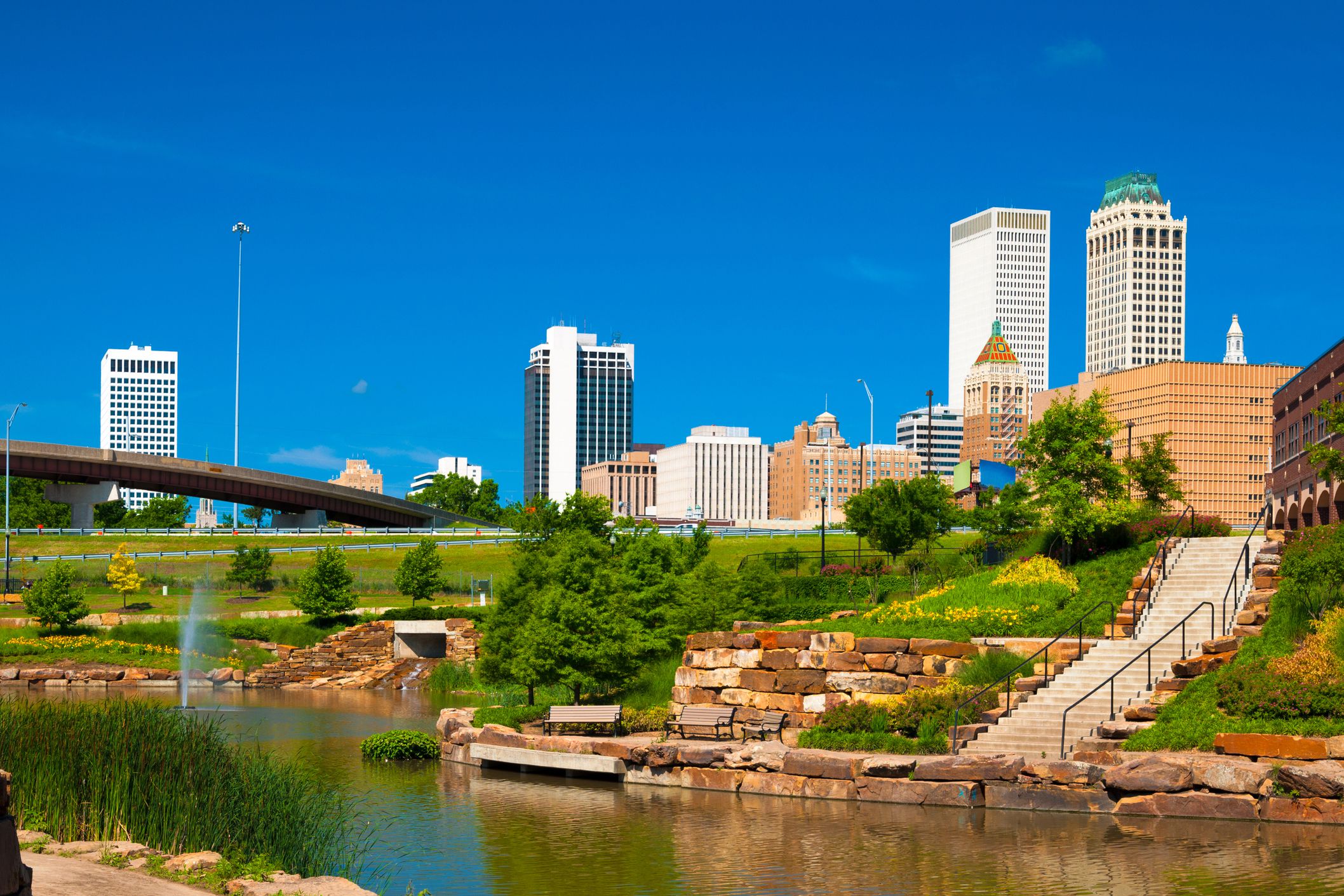 tulsa, oklahoma skyline and park