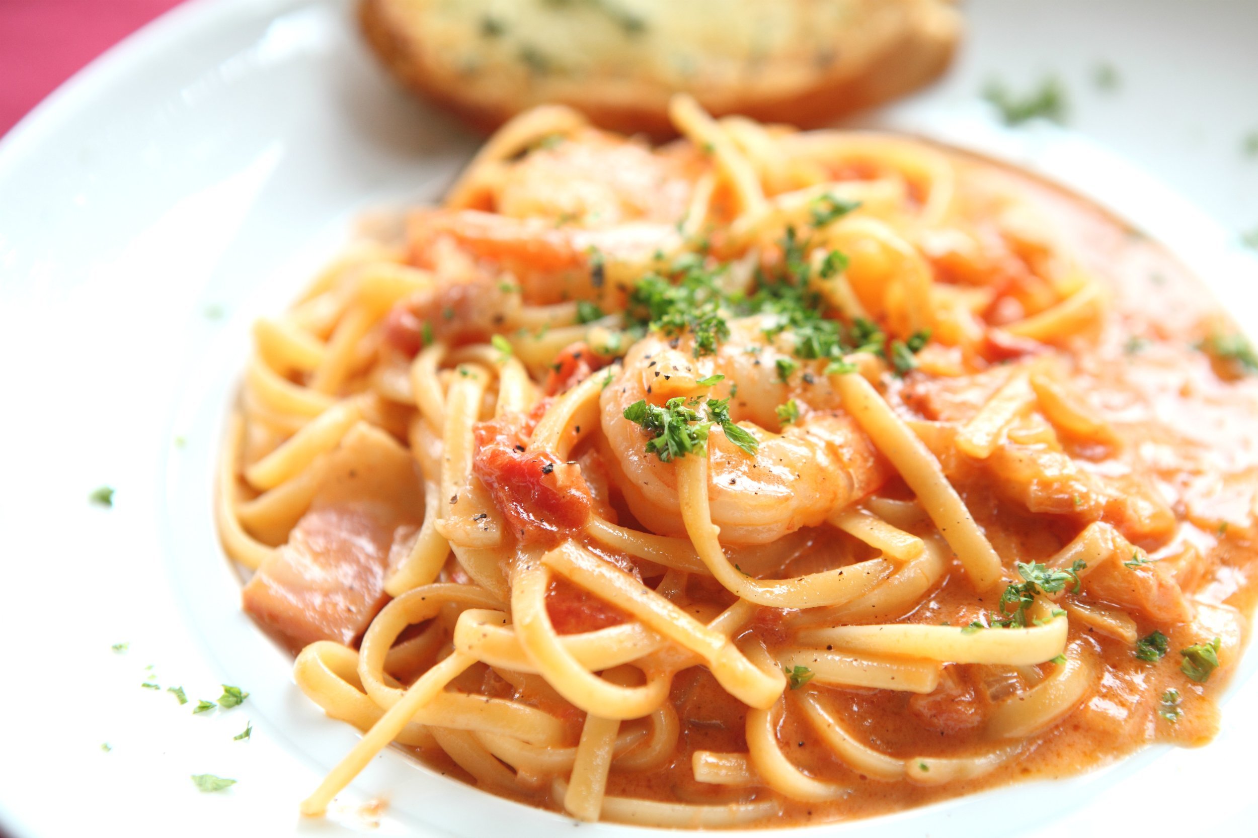 seafood tomato-cream cream sauce