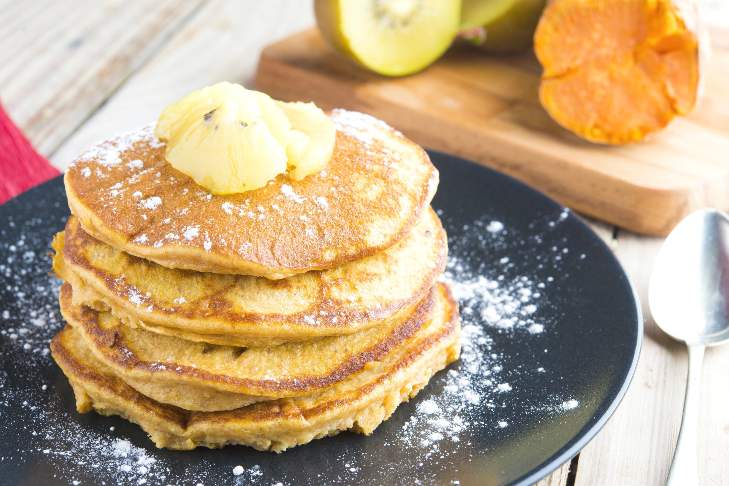 pancakes of yam and kiwi