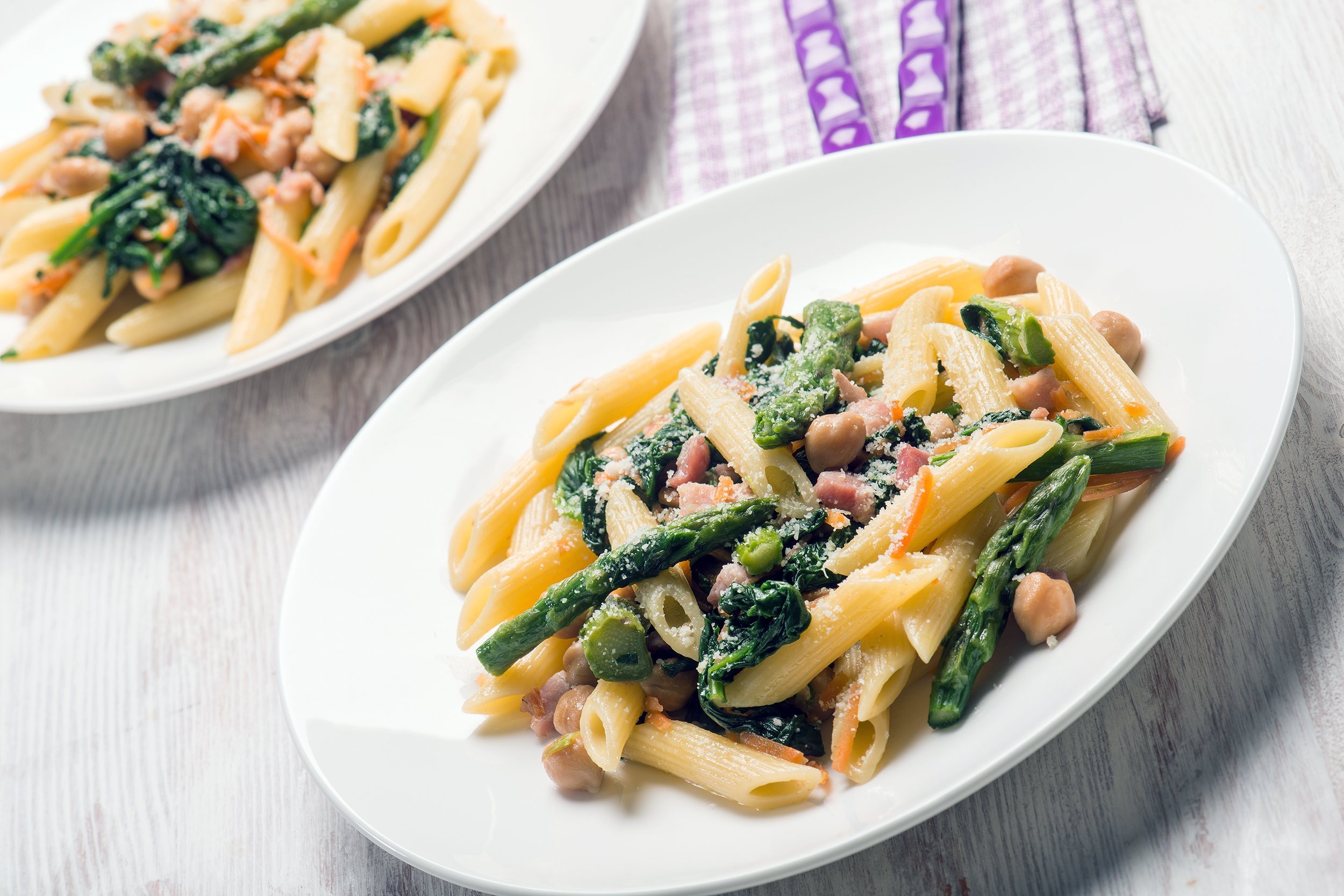 Pasta with Chickpeas and Spinach