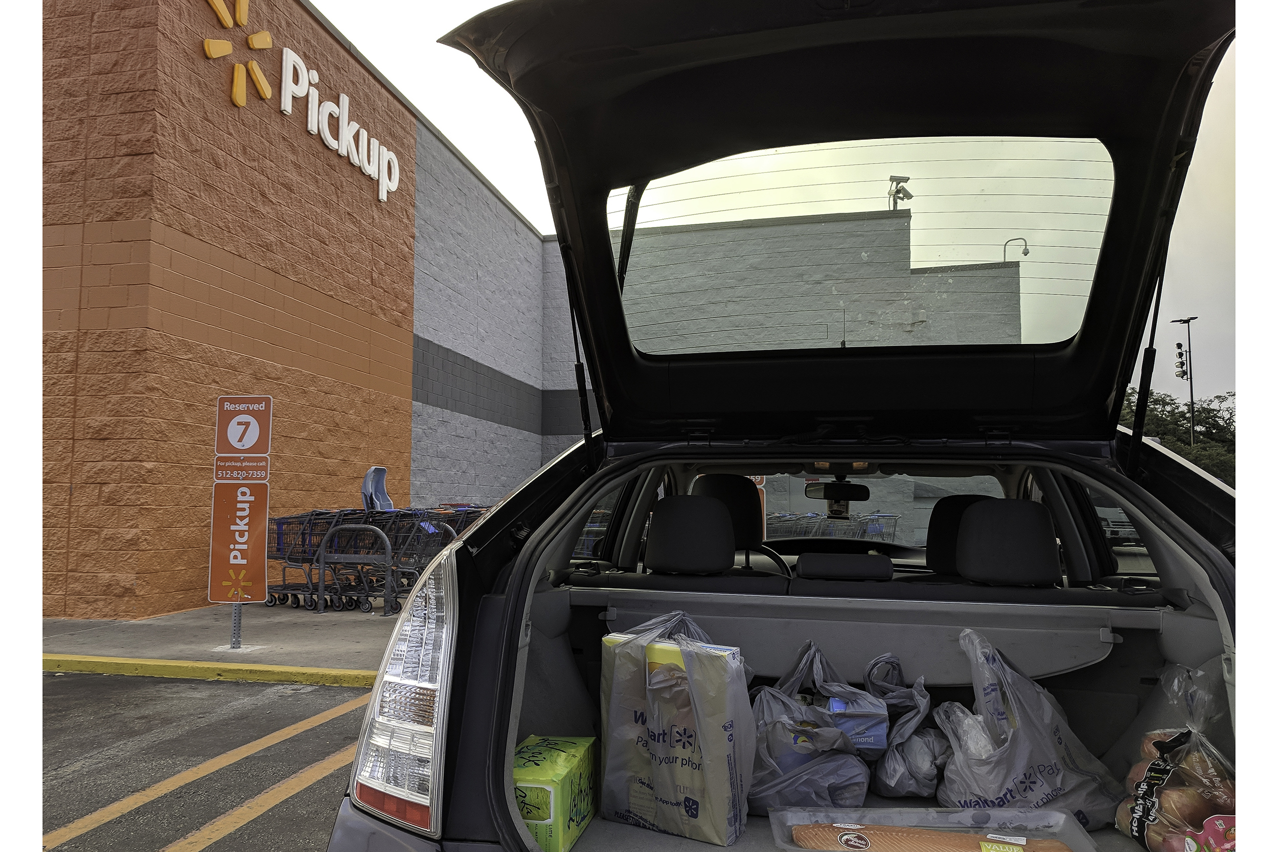 car with the groceries in the trunk