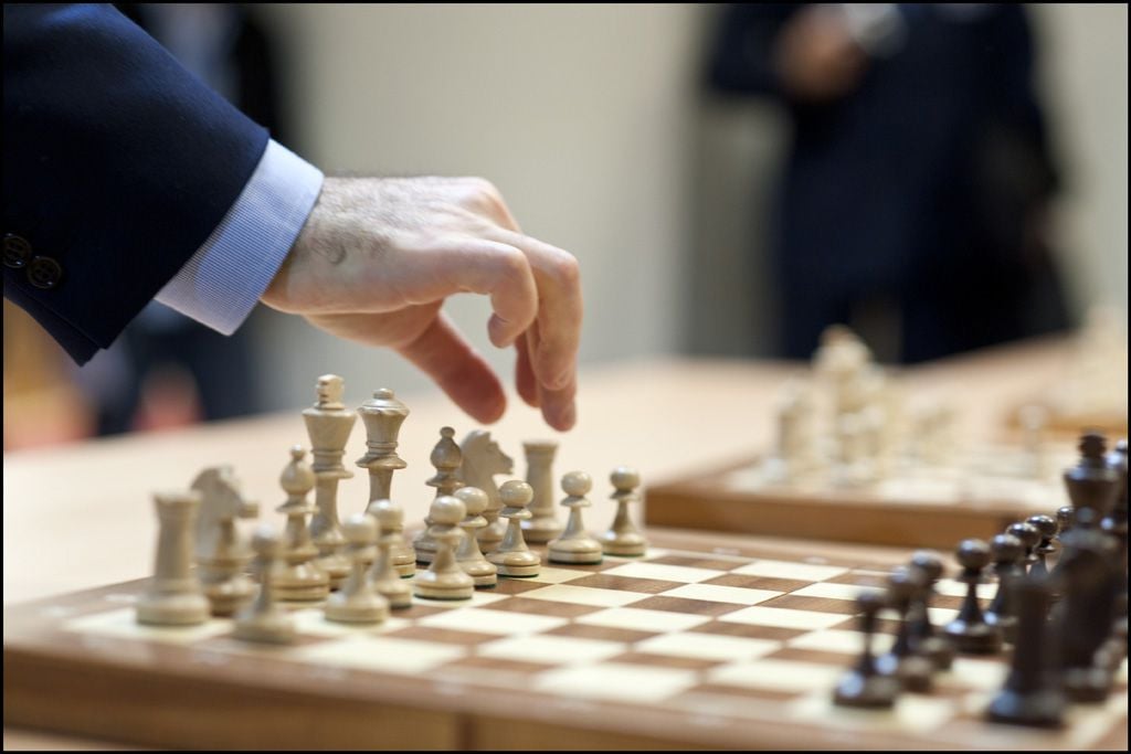 Politics and chess at the EP