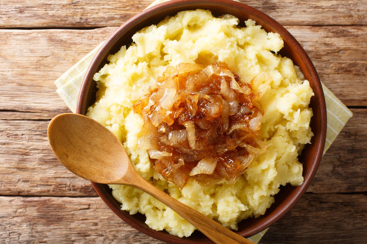 Mashed potatoes with caramelized onions