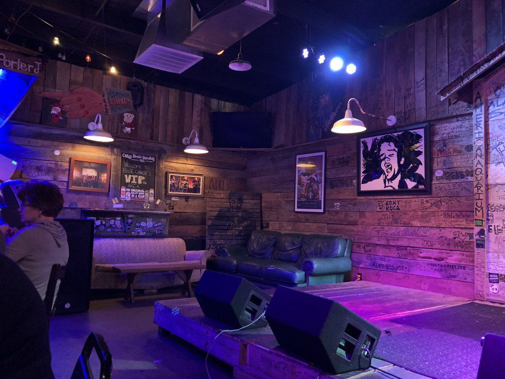 Blue Canoe | Tupelo, Mississippi