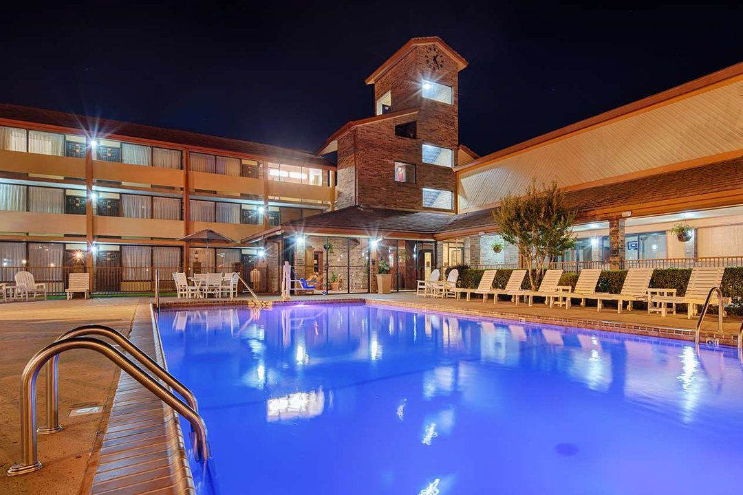Outdoor pool at Best Western Plus Saddleback Inn & Conference Center