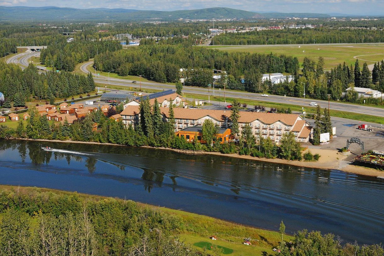 Alaska: Pike’s Waterfront Lodge
