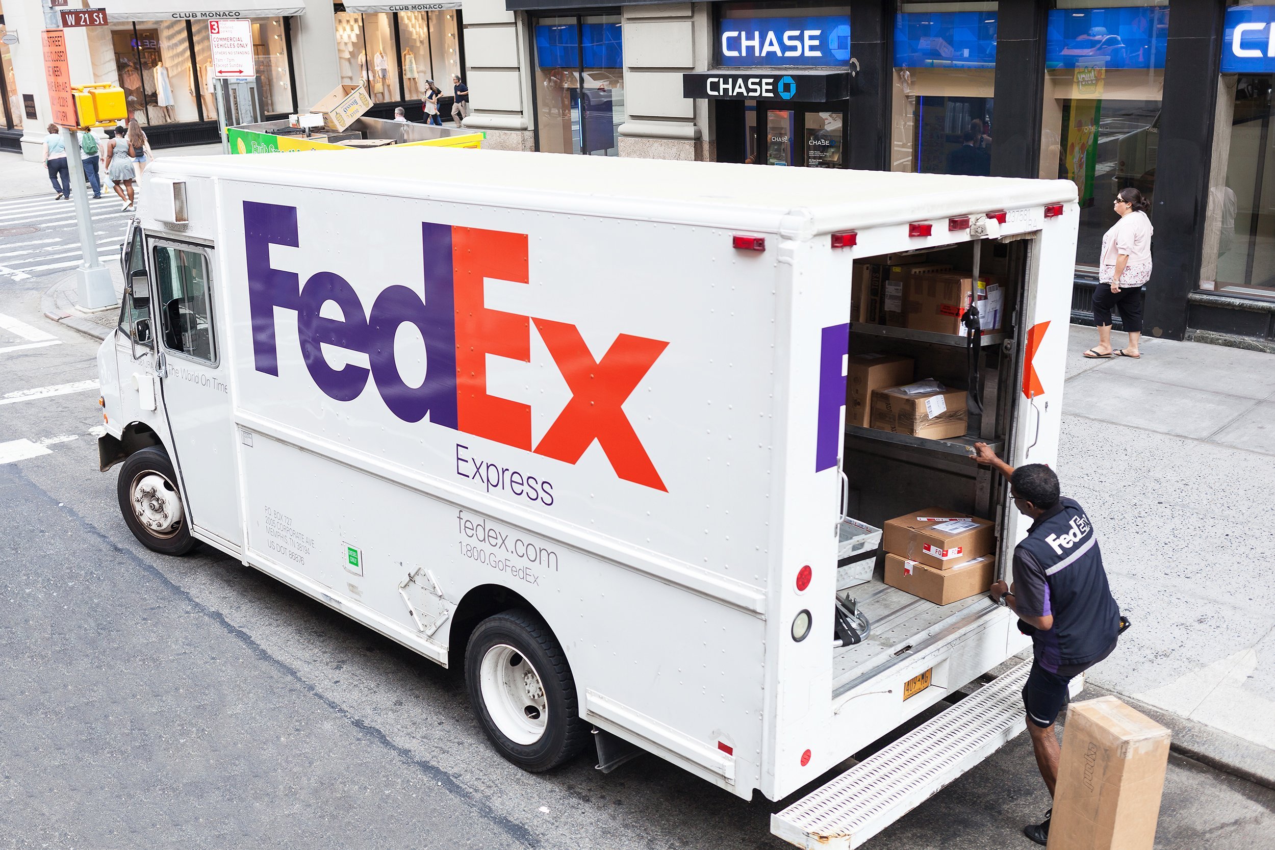 FedEx Express truck in midtown Manhattan