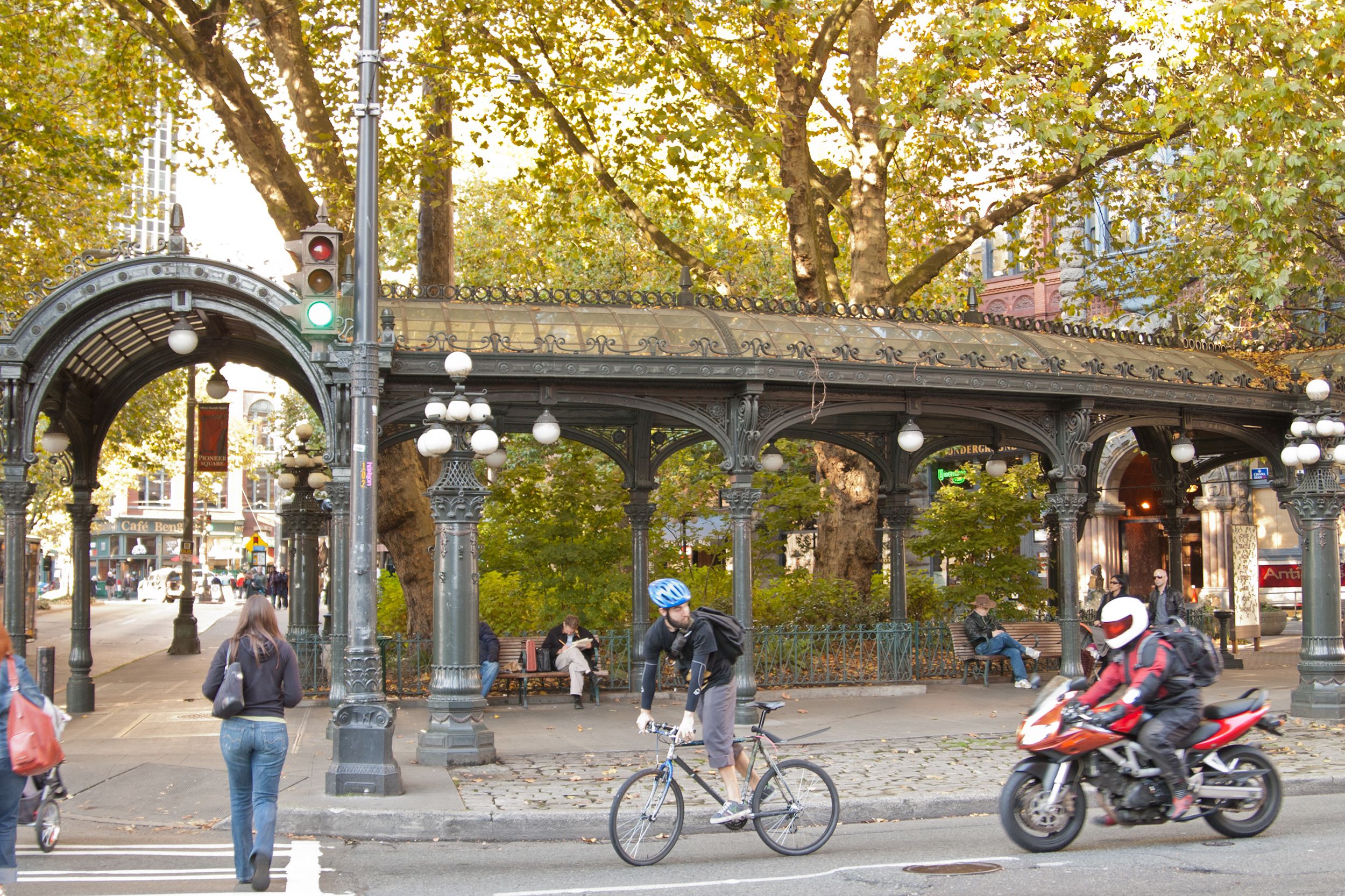 people biking, Seattle, Washington