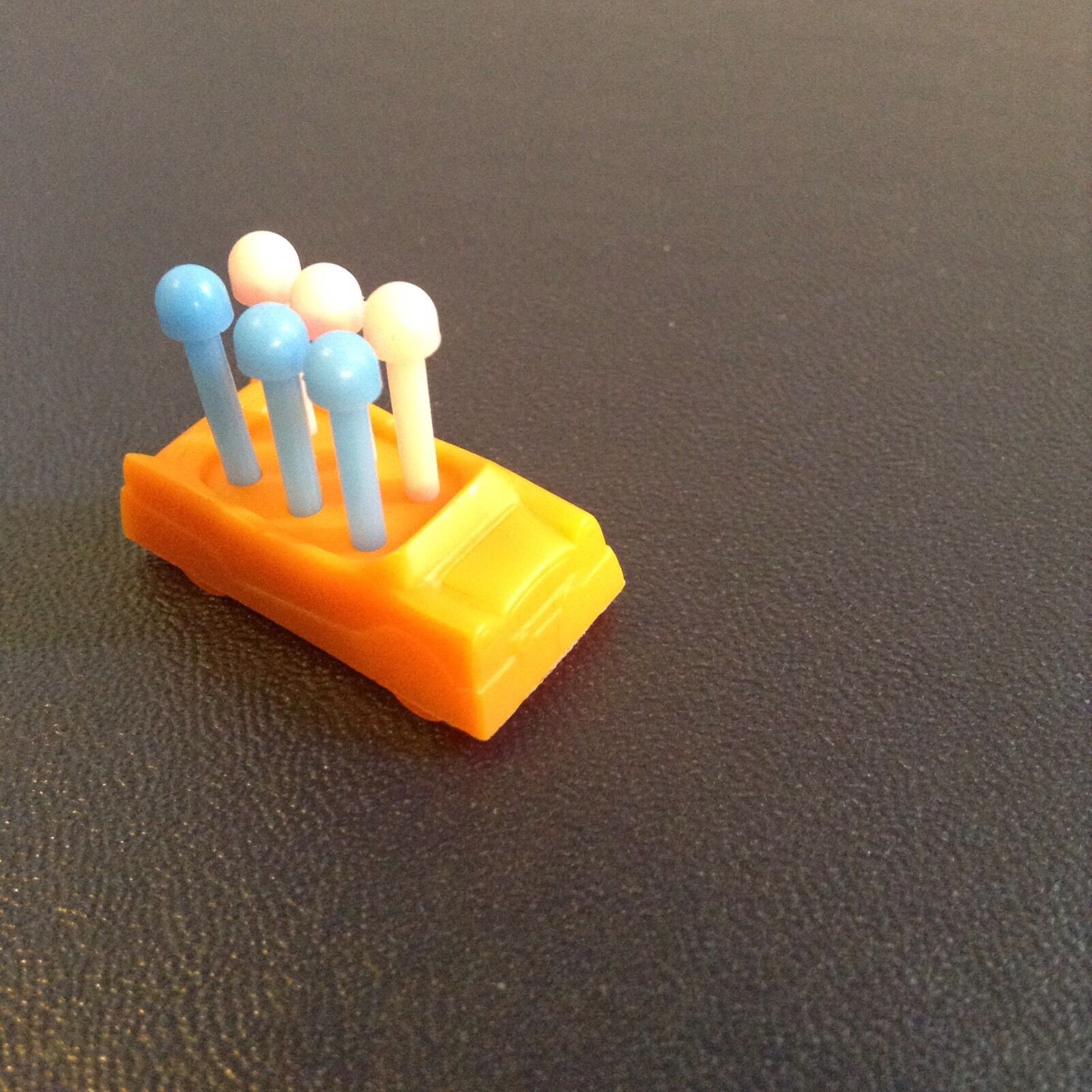 The Car with Pegs