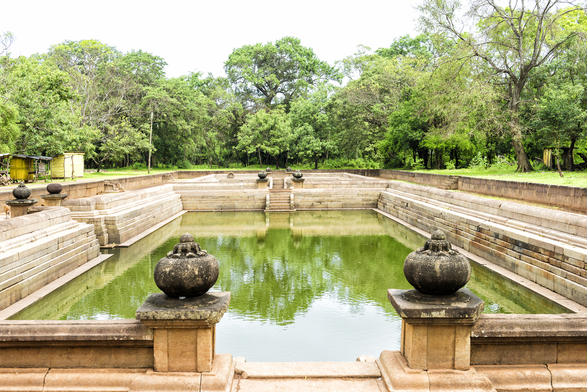 Kuttam Pokuna in Sri Lanka