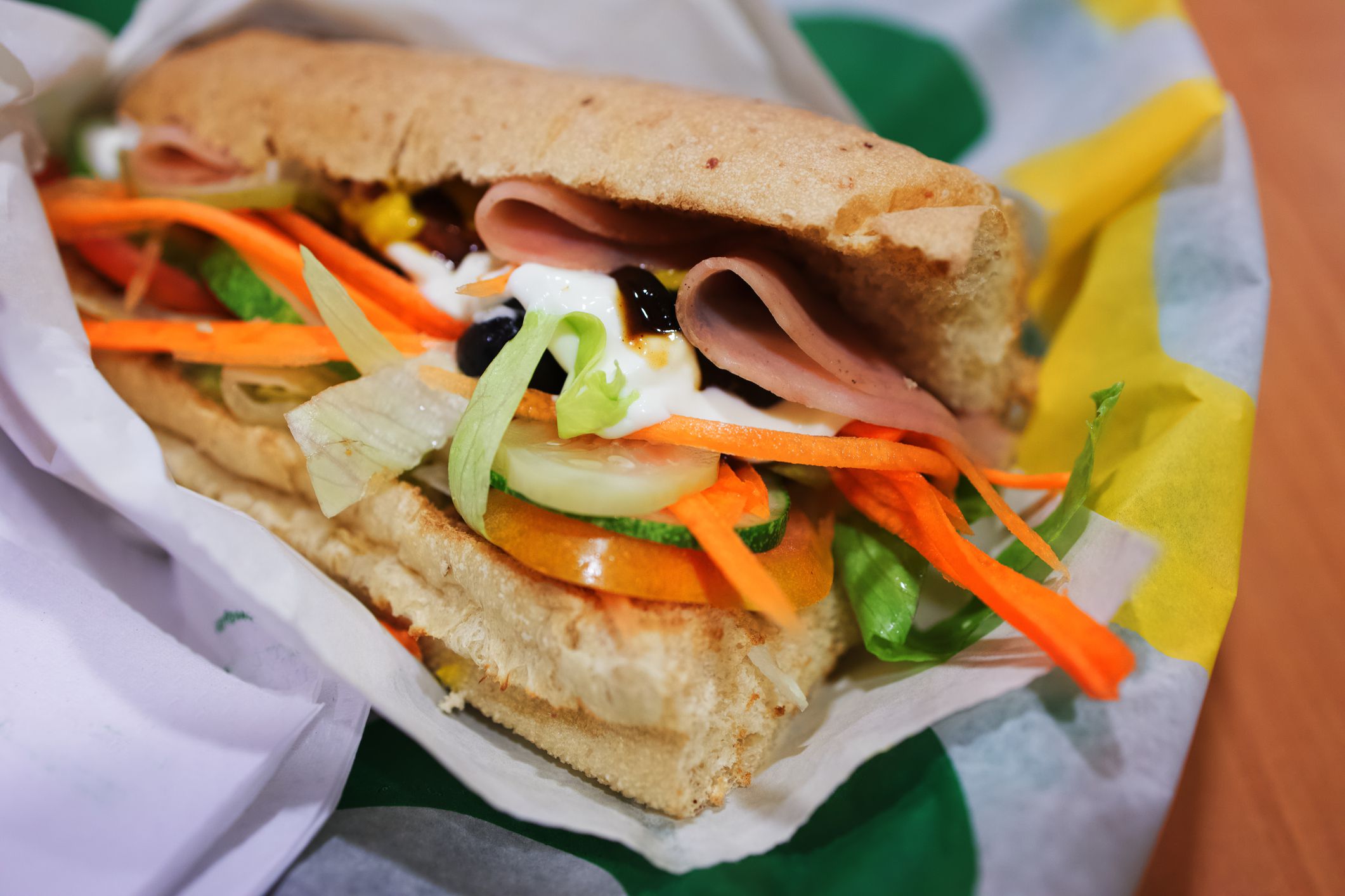 Ham and vegetable with whole wheat bread sandwich