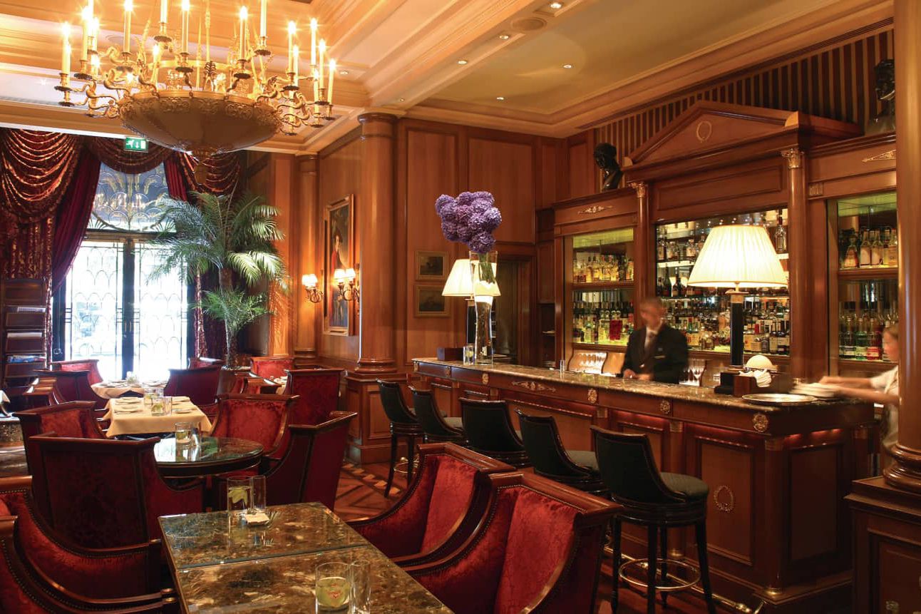 Le Bar at Four Seasons Hotel George V Paris, Paris