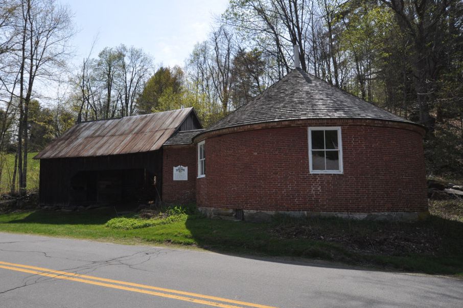 Round Schoolhouse, Brookline, Vermont