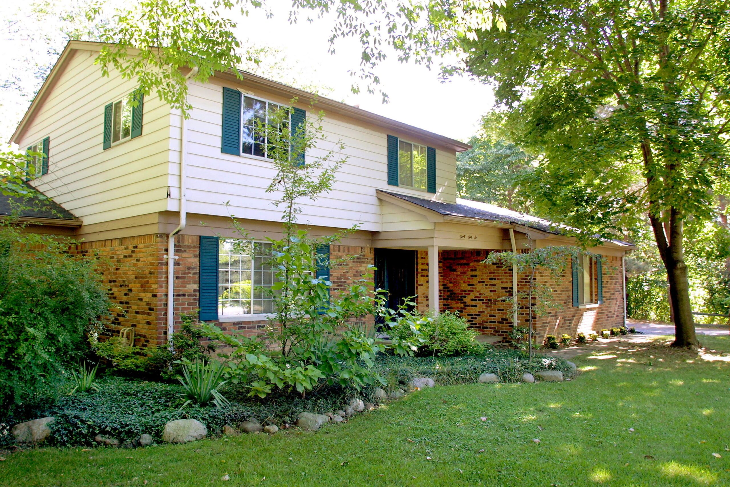 Madonna's Childhood Home in Rochester Hills, Michigan