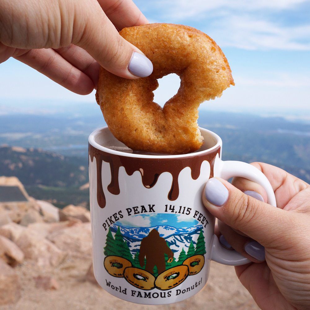 Doughnuts, Pikes Peak Summit House in Cascade