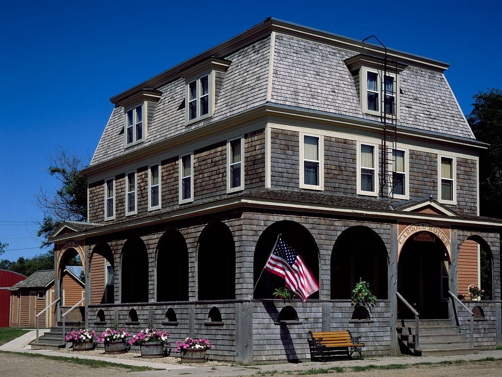 Carroll House Hotel
