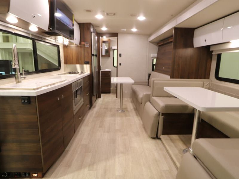 Virginia: 2020 Mercedes Winnebago View