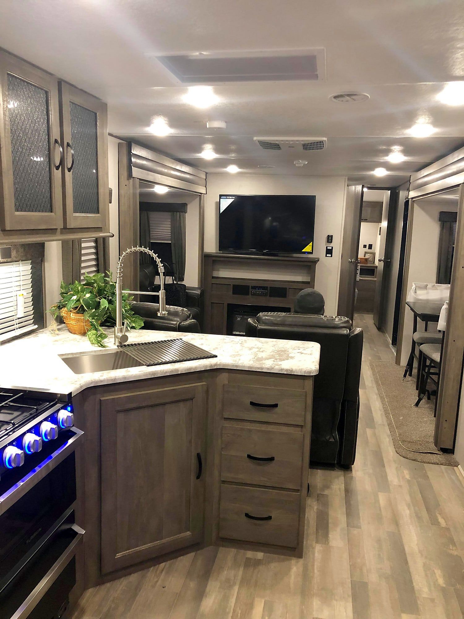 Illinois: 2019 Forest River Vibe