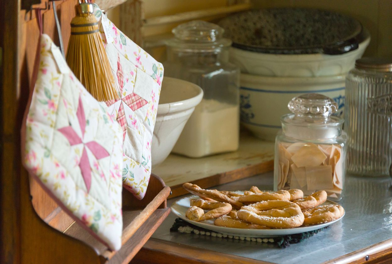 amish kitchen