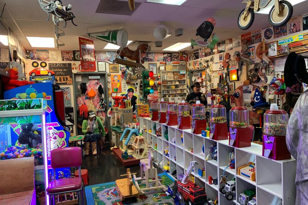 I Scream Ice Cream interior