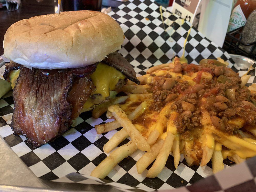 Sickies Garage Burgers & Brews, North Dakota