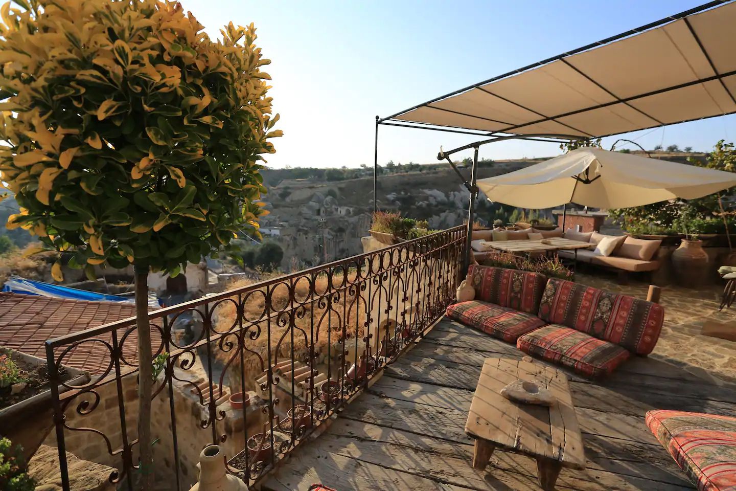 Anitya Cave House