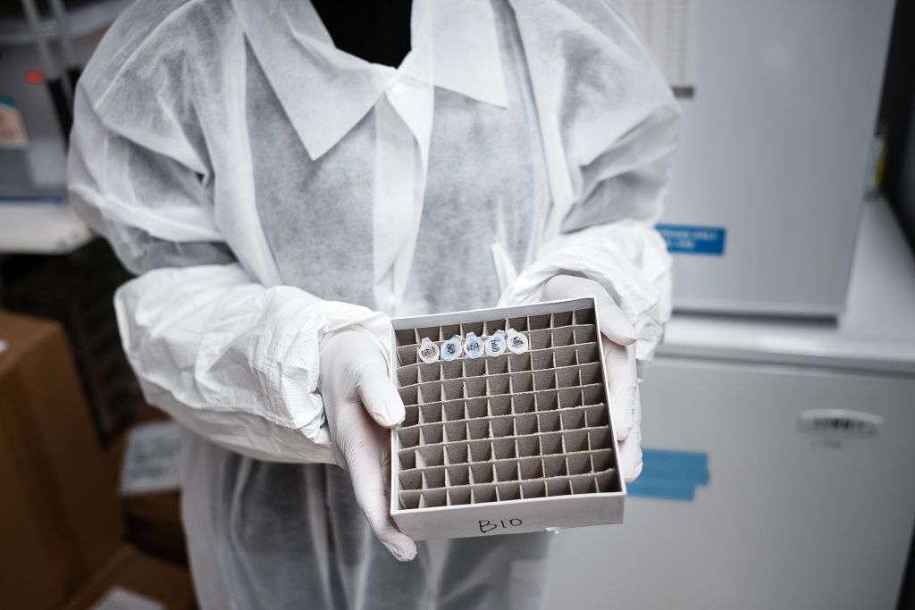 New York Lab Tests Serum From Recovered COVID-19 Patients For Possible Therapy