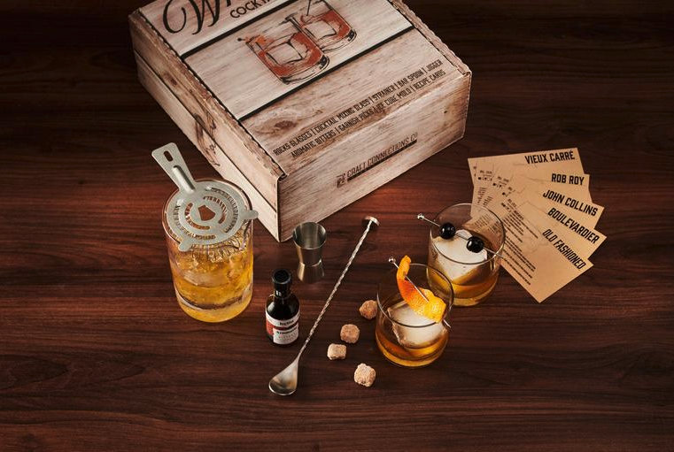 8. Whiskey cocktail kit