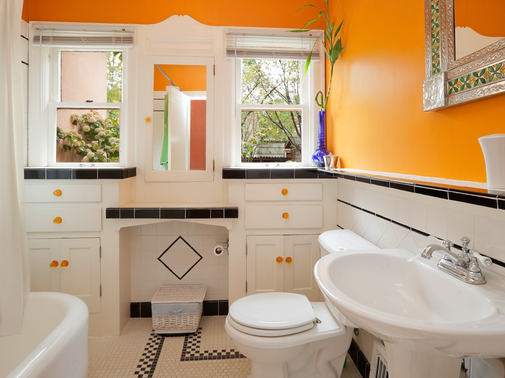 colorful bathroom