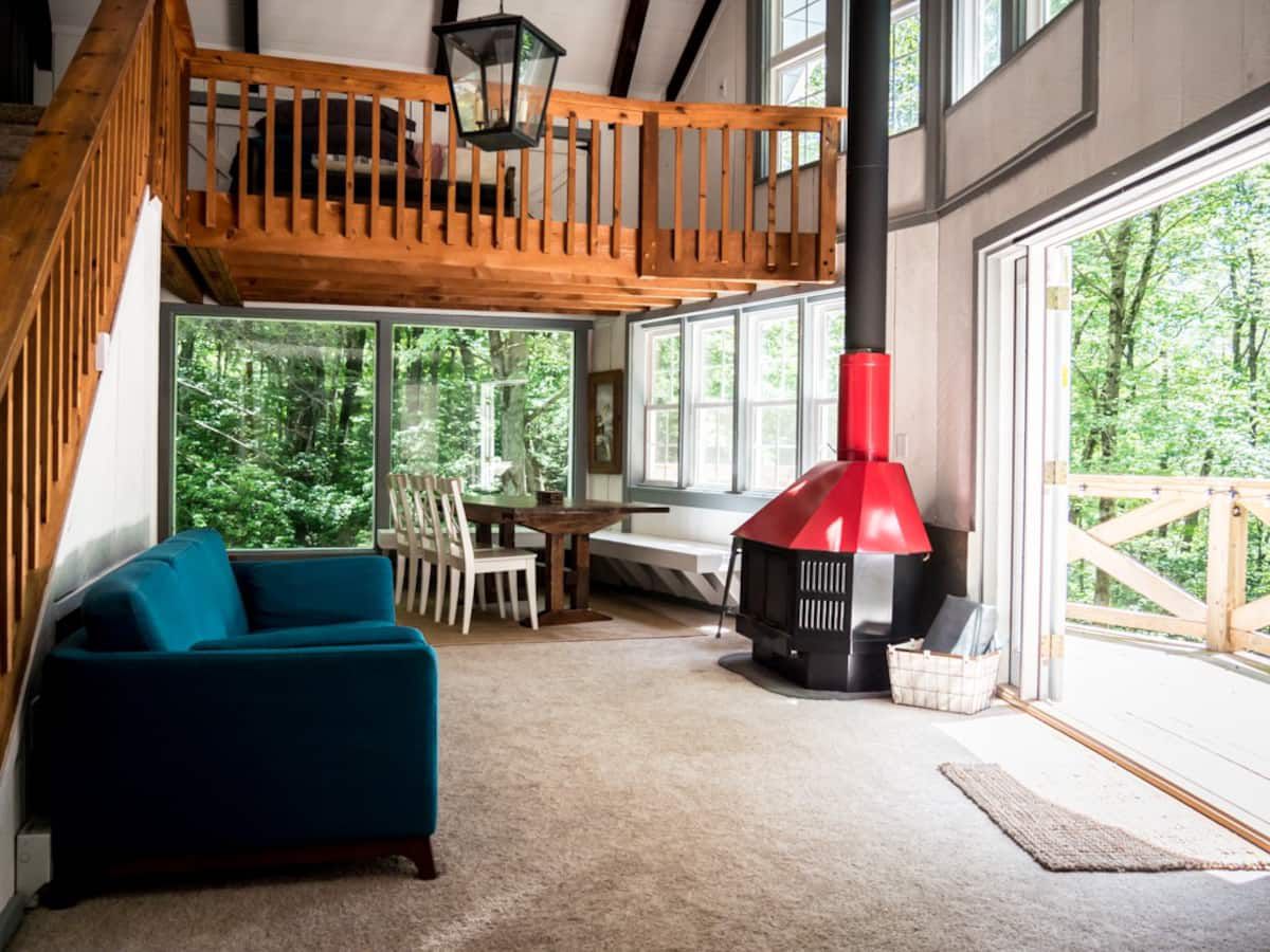 Modern Treehouse Chalet