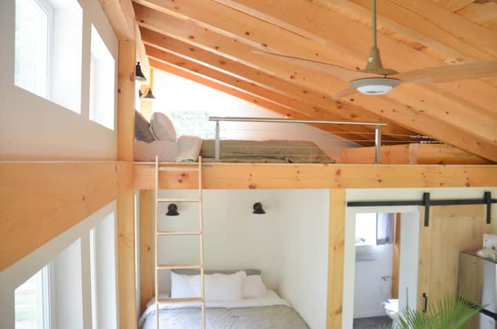 Honeycrisp Tiny Cottage