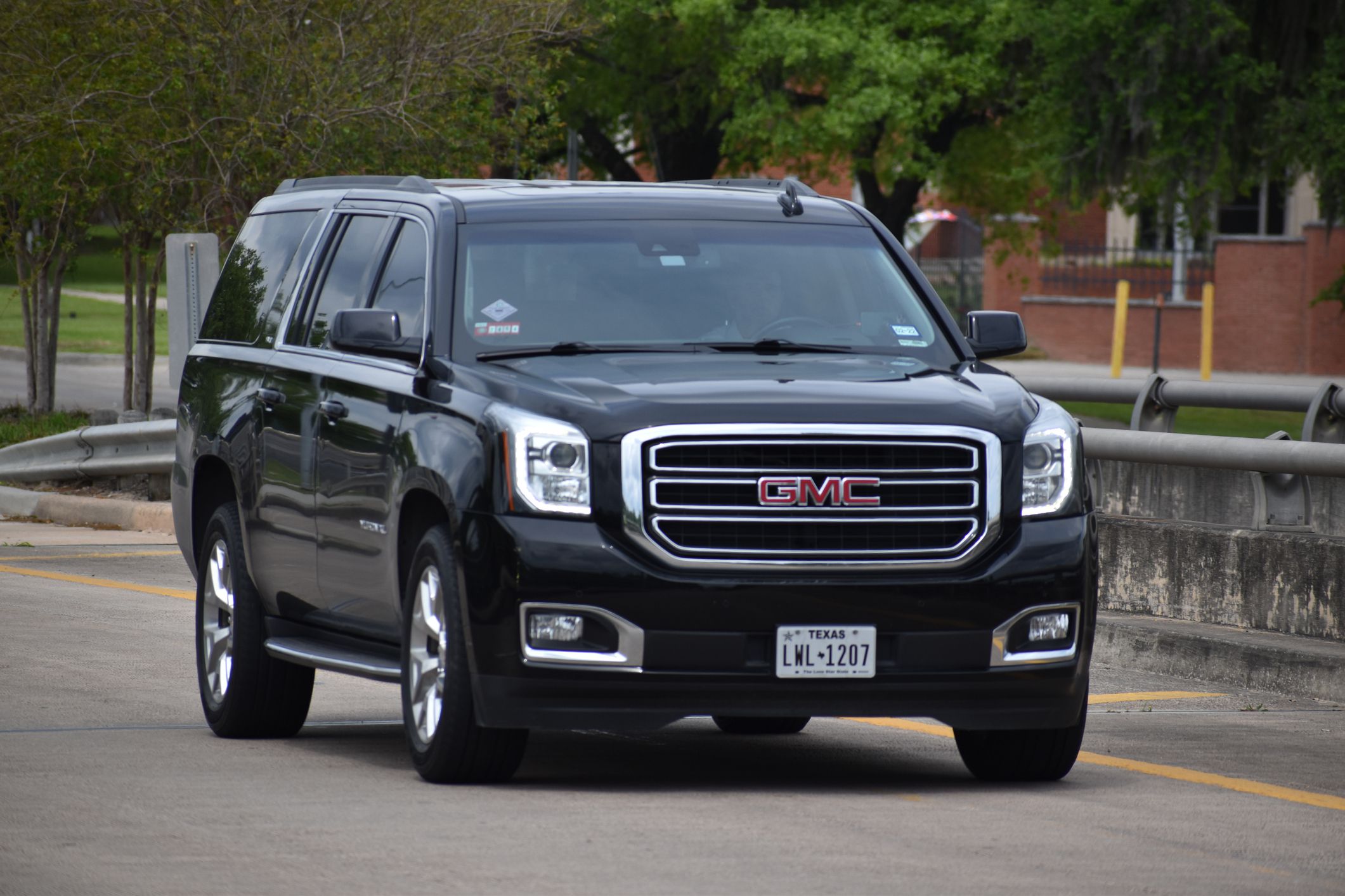 GMC SUV cruising in Houston TX
