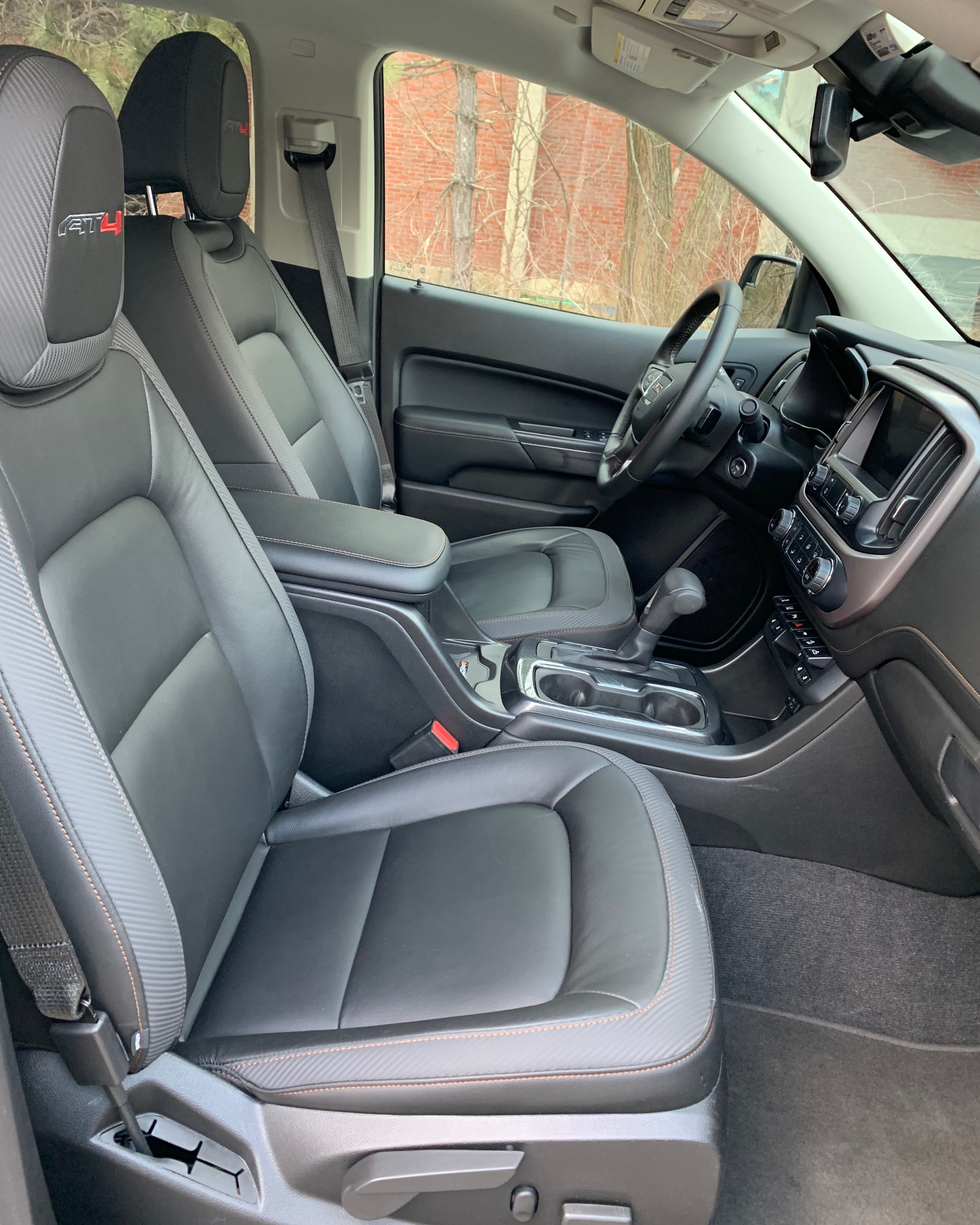 GMC Canyon Front Seats