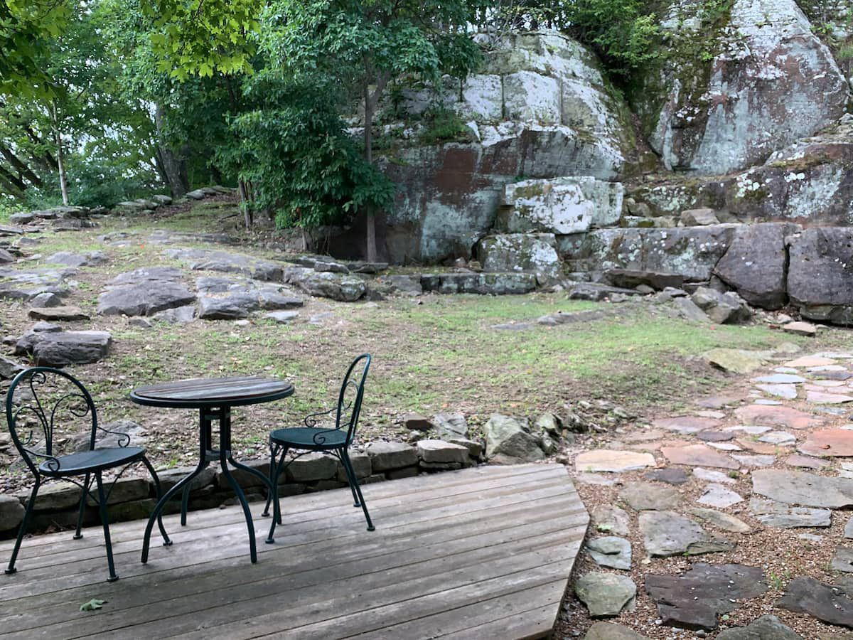 The Barn at Schon Stein Farm & Vineyard: A Roomy Porch